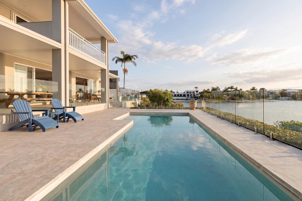 20 ARGYLE CRES, BUNDALL, QLD 4217