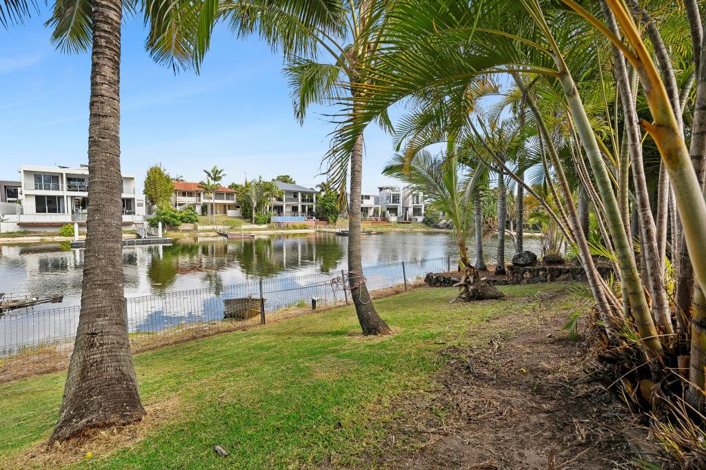 11 Helen Ct, Broadbeach Waters, QLD 4218