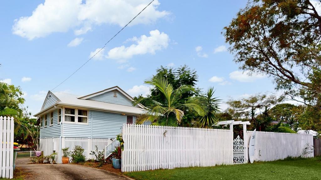 31 BISHOP RD, BEACHMERE, QLD 4510