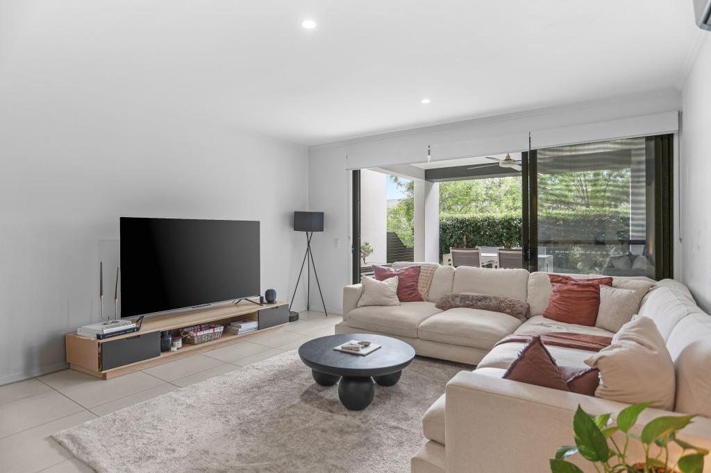 37 Fairlight Ave, Robina, QLD 4226