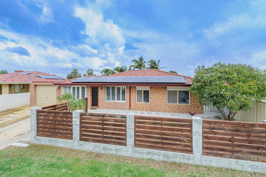 80 Strawberry Dr, Seville Grove, WA 6112