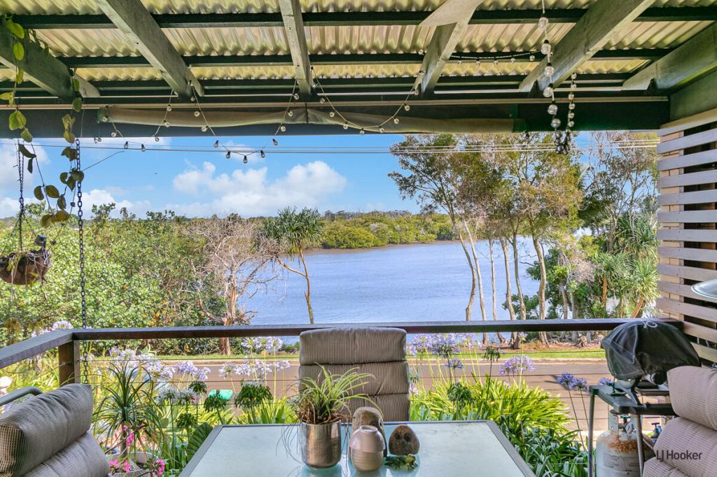 2/57 Bimbadeen Ave, Banora Point, NSW 2486