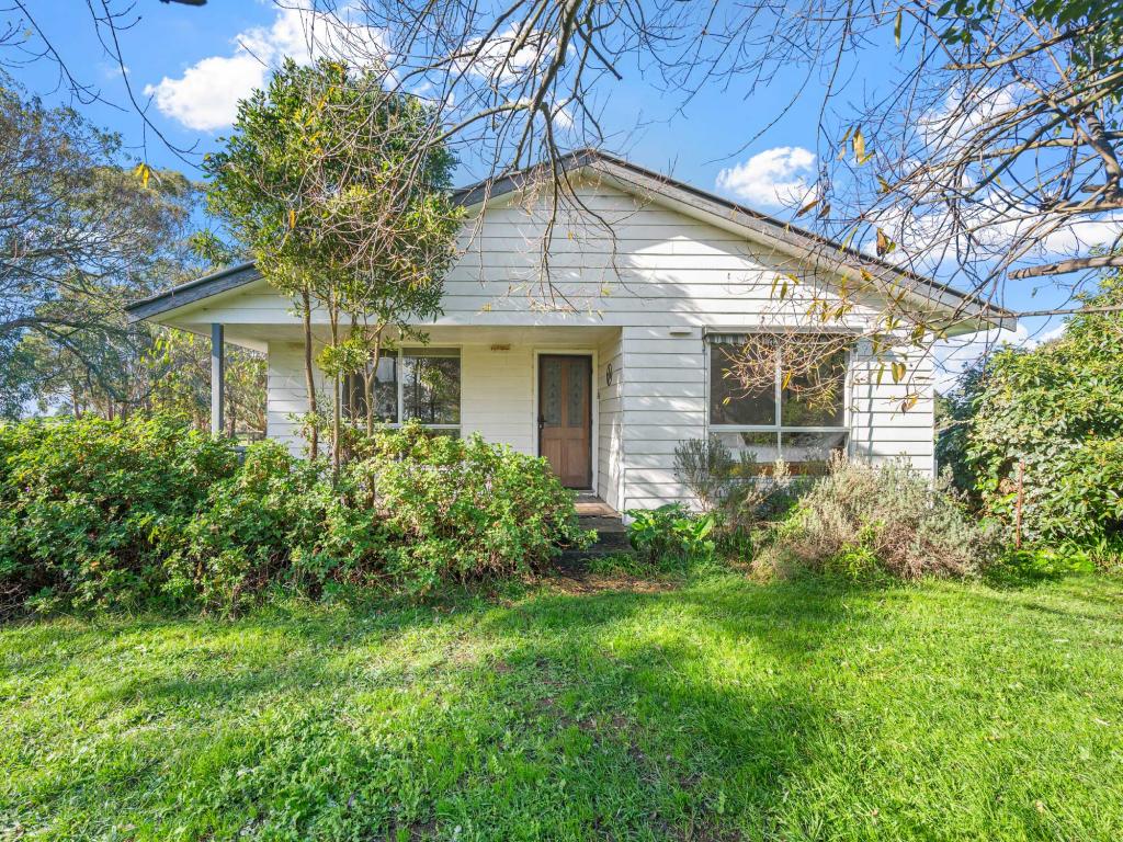 856 Koroit-Woolsthorpe Rd, Woolsthorpe, VIC 3276