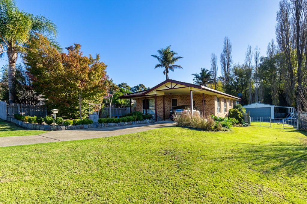 1 MANNING ST, BEGA, NSW 2550
