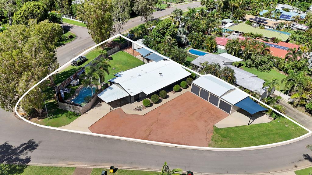 1 Lotus Ct, Bushland Beach, QLD 4818