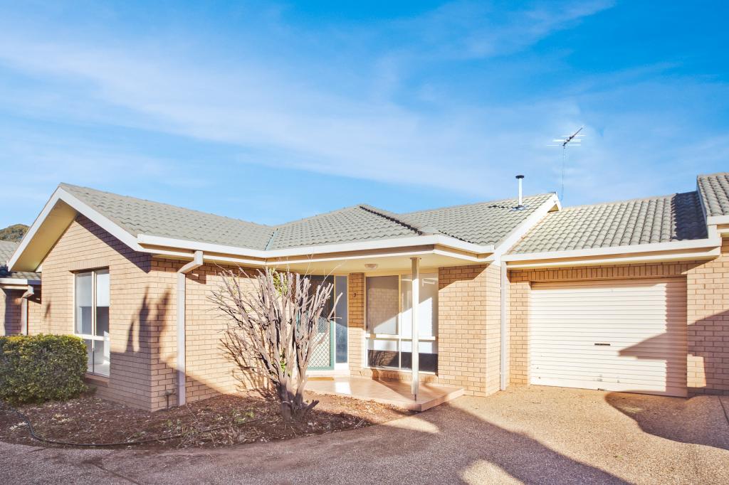3/239 WAKADEN ST, GRIFFITH, NSW 2680
