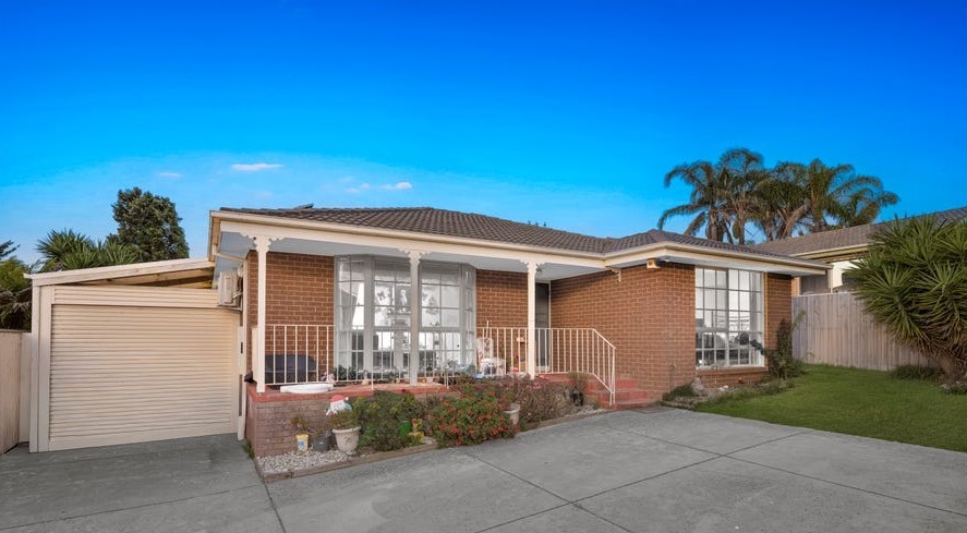70 Oaktree Dr, Hampton Park, VIC 3976