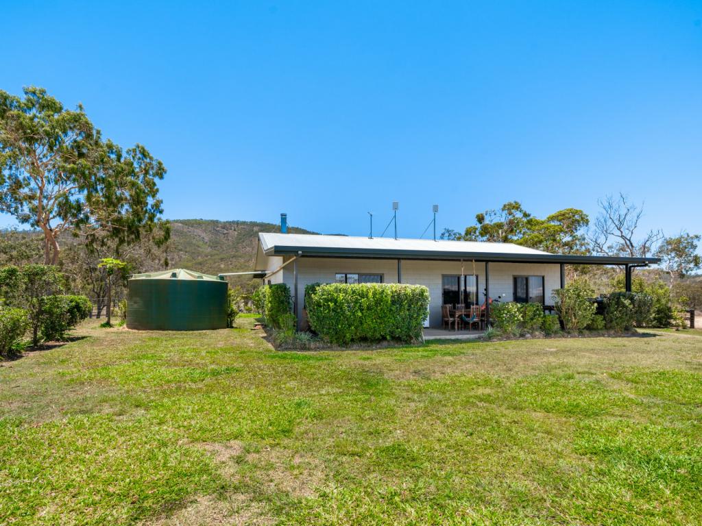 52 ANDERSON RD, TOLGA, QLD 4882