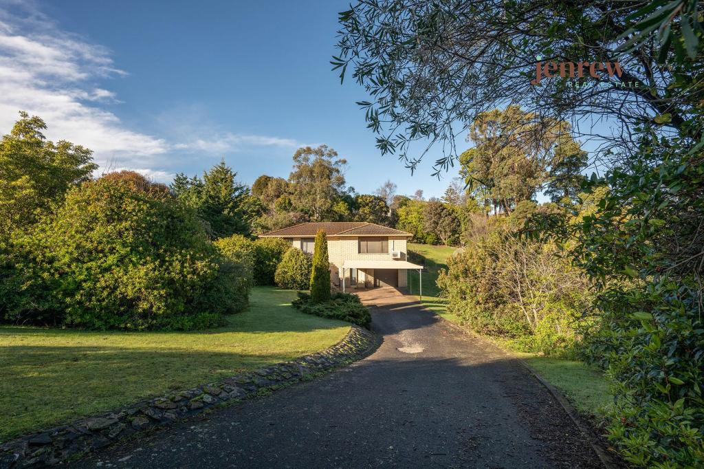 8 Highfield Rd, Ambleside, TAS 7310