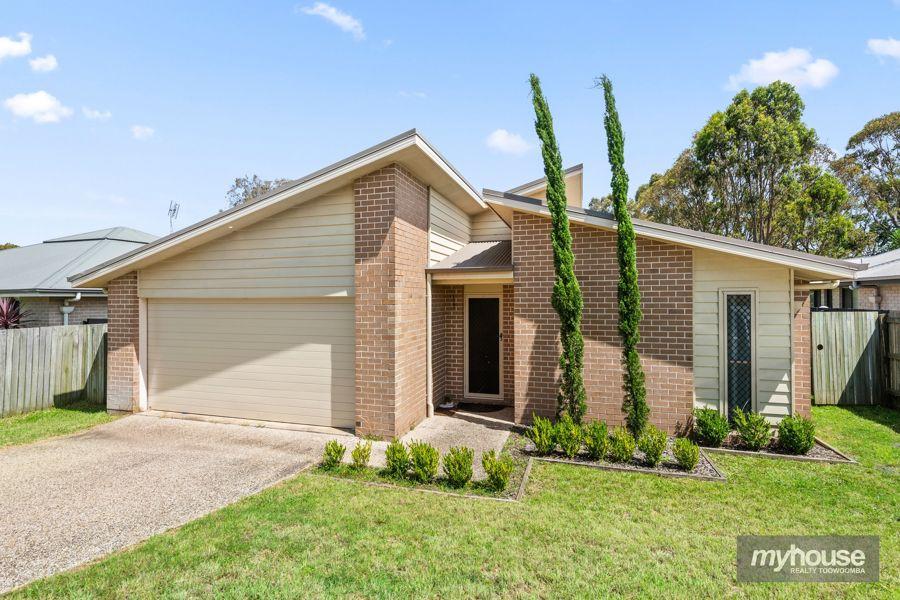 53 SUNSET DR, GLENVALE, QLD 4350