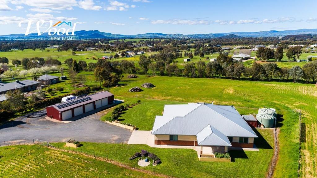 25 Alexandra Way, Table Top, NSW 2640