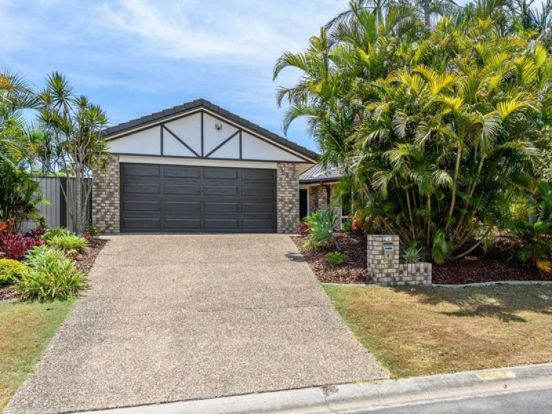 4 Corringle Cl, Helensvale, QLD 4212