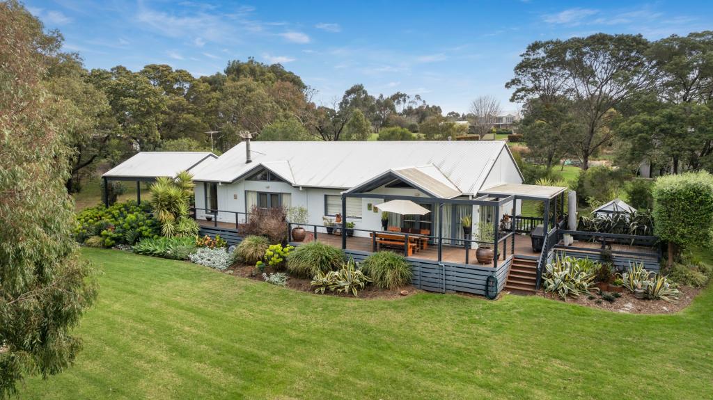 57 Murray Dr, Point Leo, VIC 3916