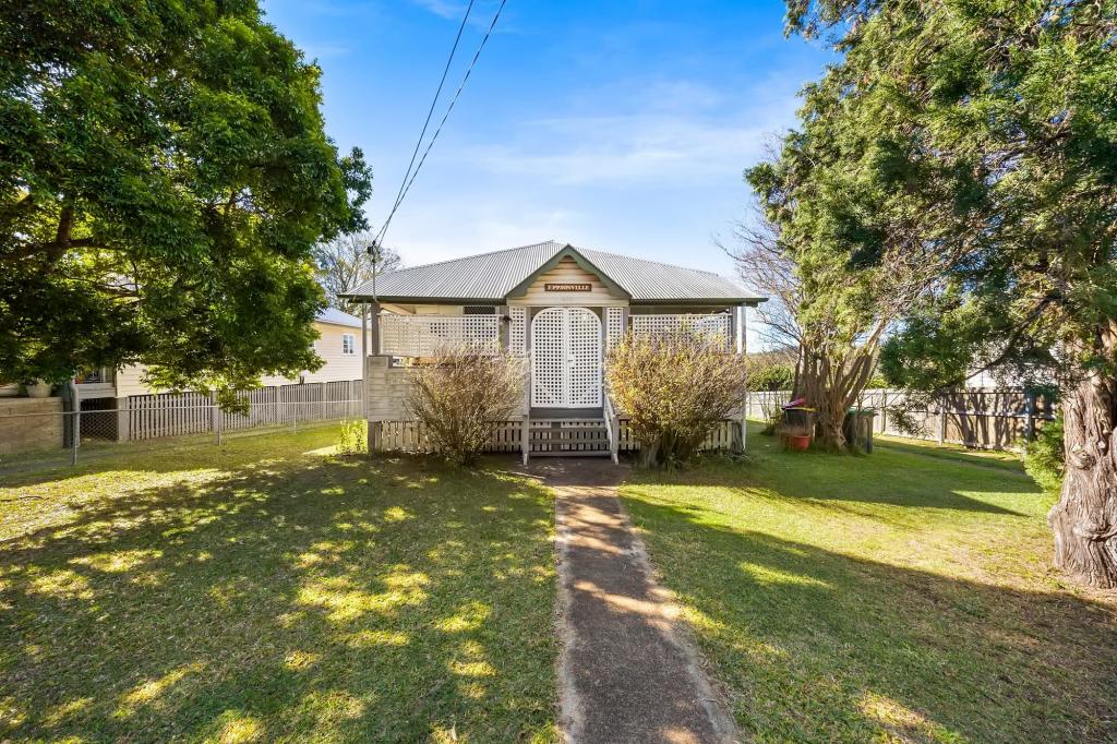 680 Cavendish Rd, Holland Park, QLD 4121