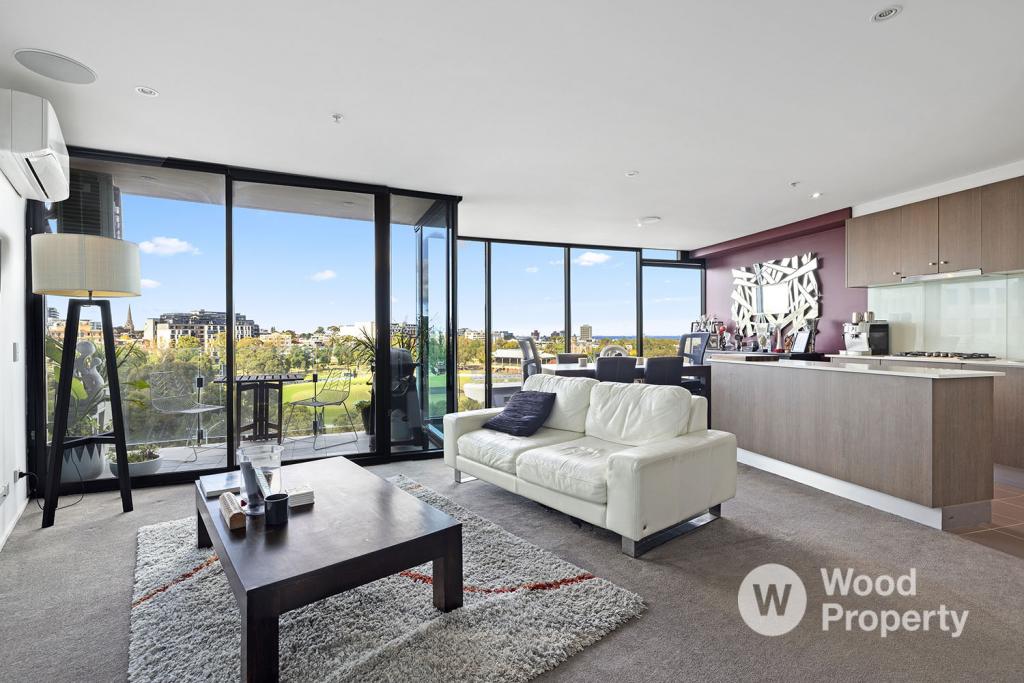 806/83 Queens Rd, Melbourne, VIC 3004