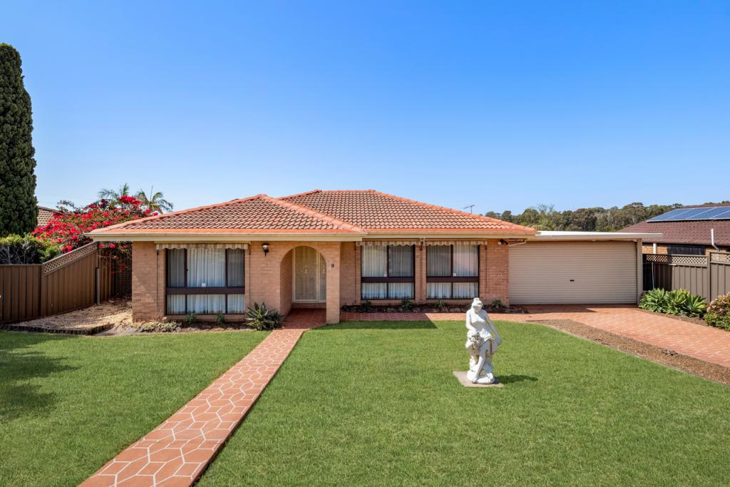 9 Boeing Cres, Raby, NSW 2566