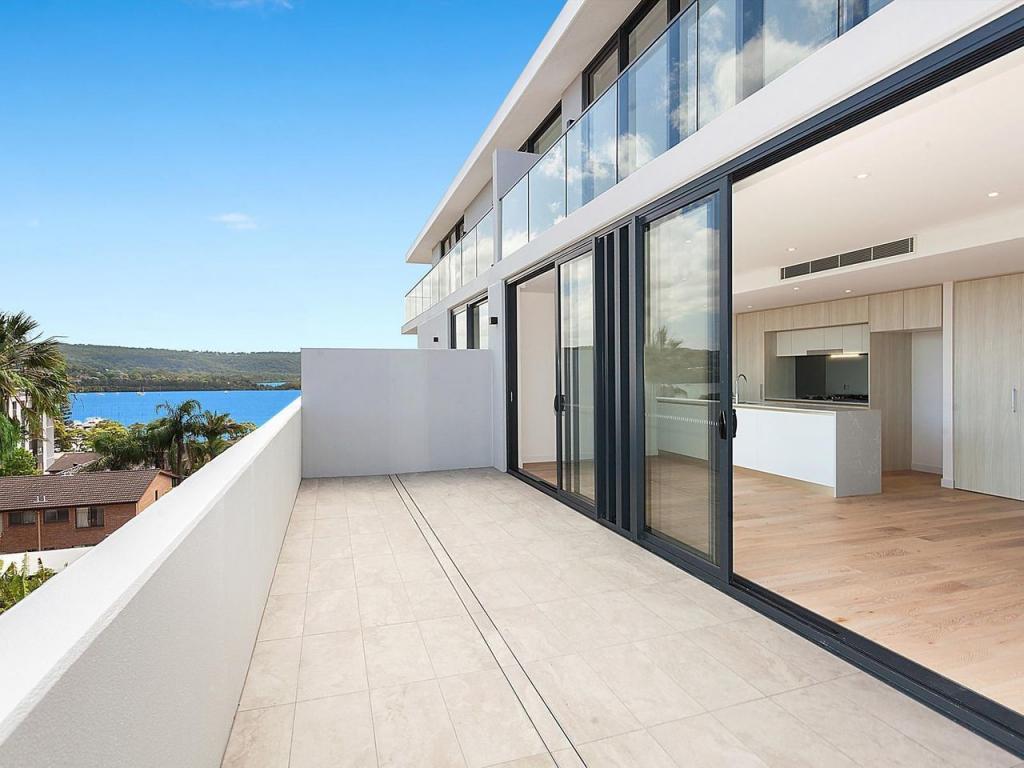 404/148a Albany St, Point Frederick, NSW 2250