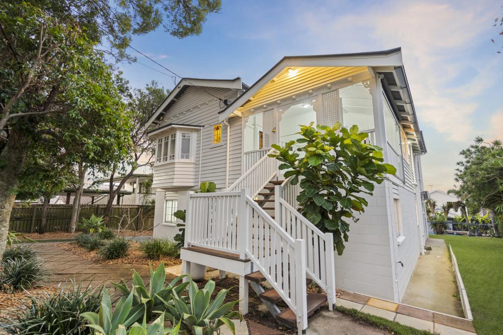 37 Fisher St, Manly, QLD 4179