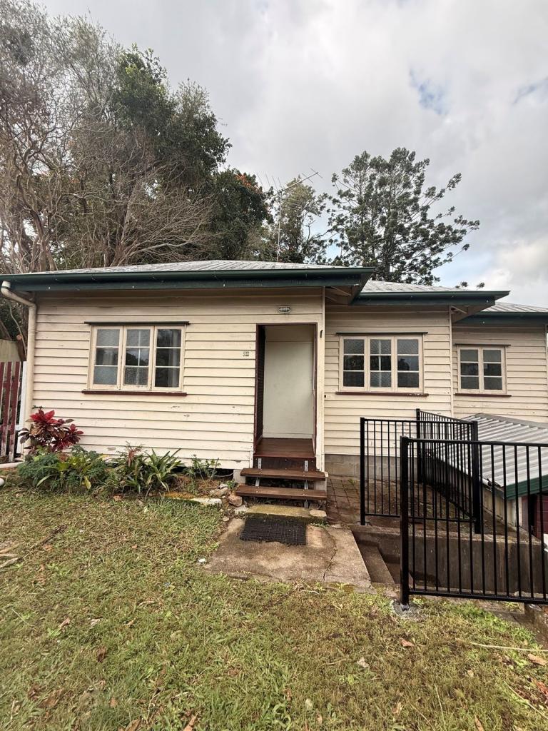 32 Hospital Rd, Nambour, QLD 4560