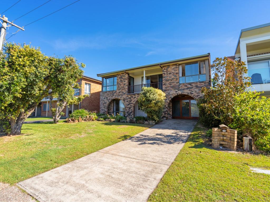 39 Pacific Pde, Old Bar, NSW 2430