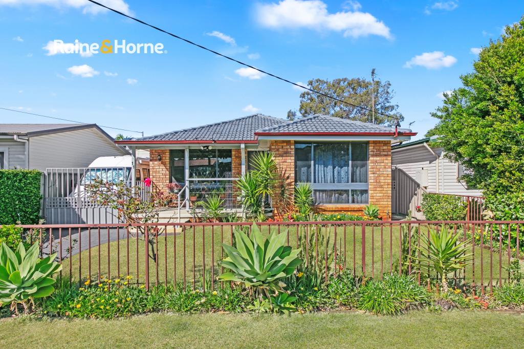 11 Dorothy Ave, Woy Woy, NSW 2256