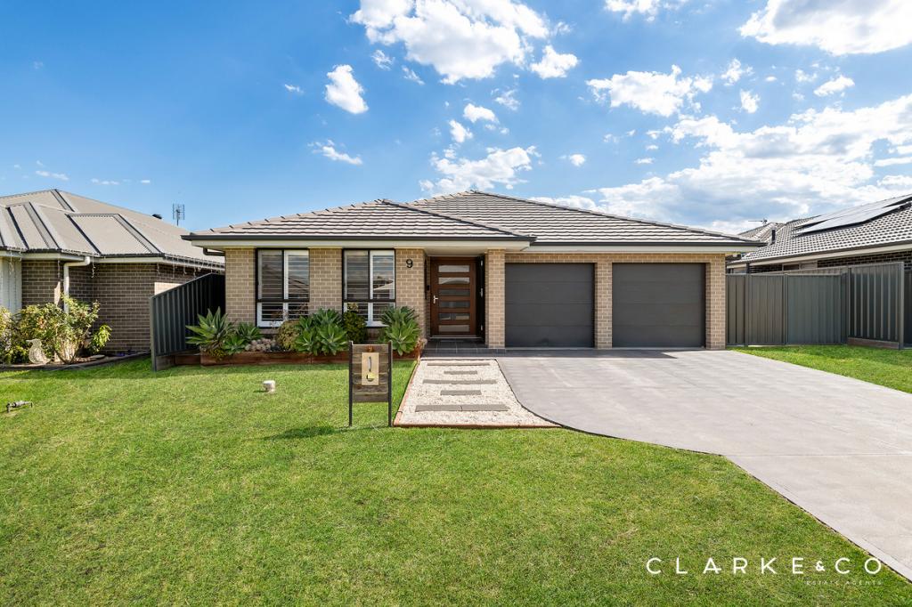 9 Centrefield St, Rutherford, NSW 2320