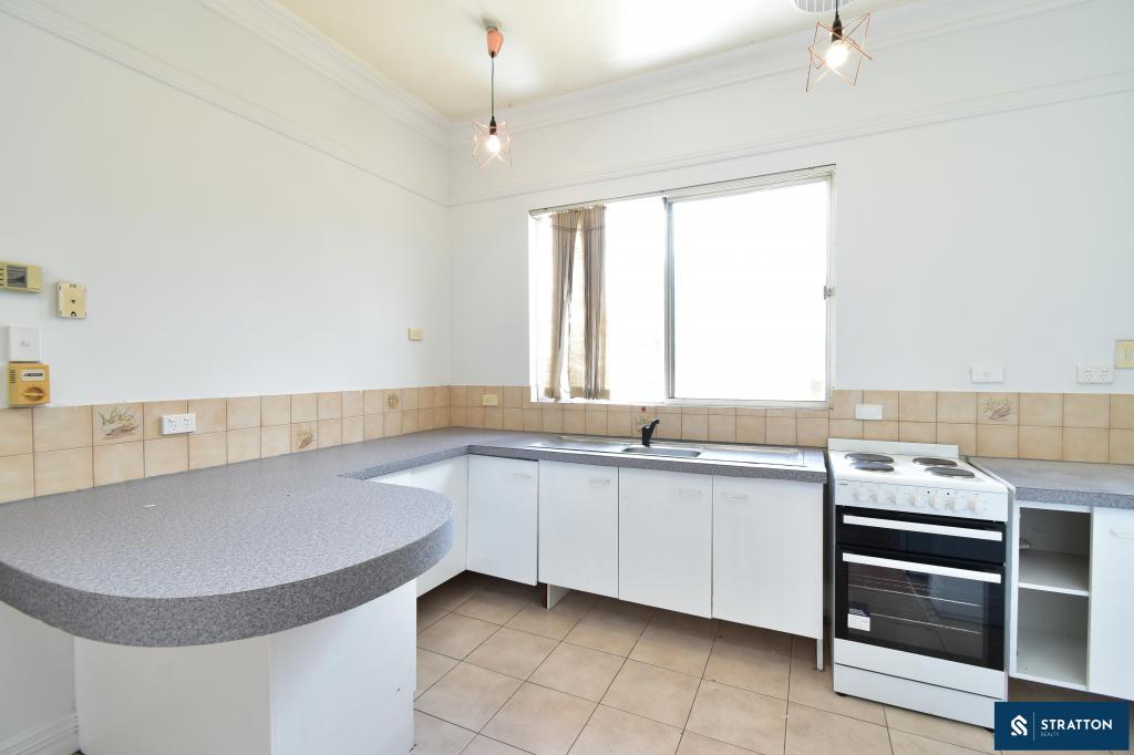 355 Railway Ave, Armadale, WA 6112