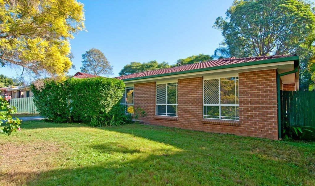 64 Avonmore St, Edens Landing, QLD 4207