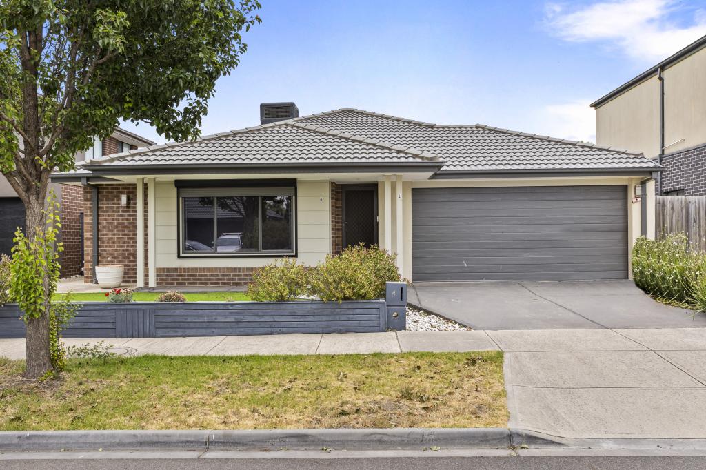 4 Gossamer Way, Mickleham, VIC 3064