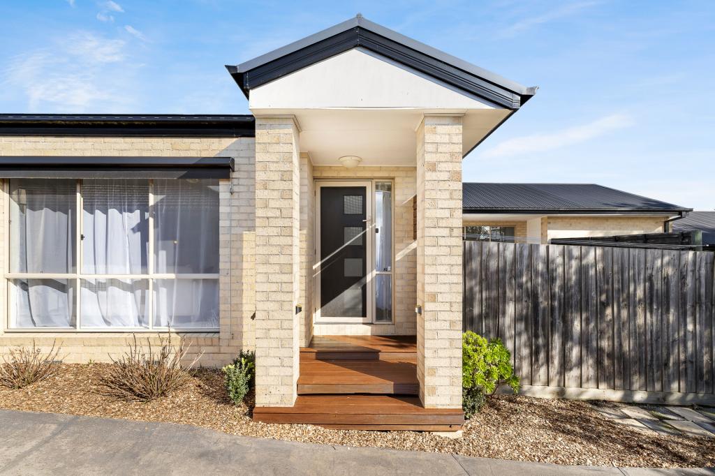 2/15 Warrandyte Rd, Langwarrin, VIC 3910