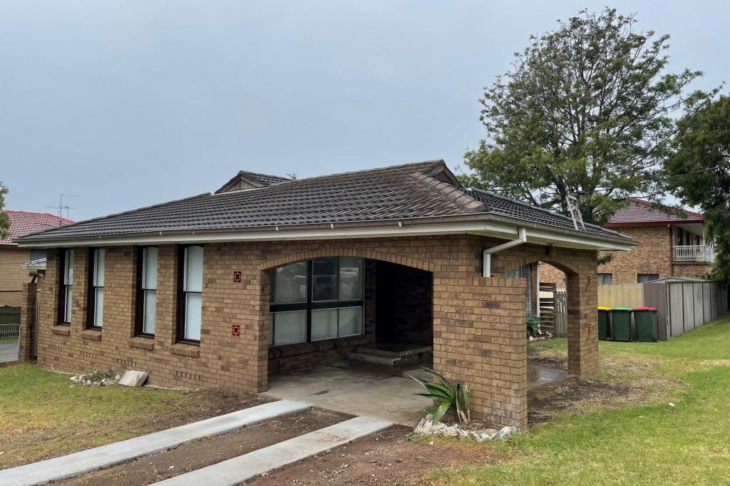 7 Captain Cook Dr, Barrack Heights, NSW 2528