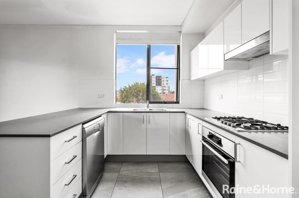 105/161 Great Western Hwy, Mays Hill, NSW 2145