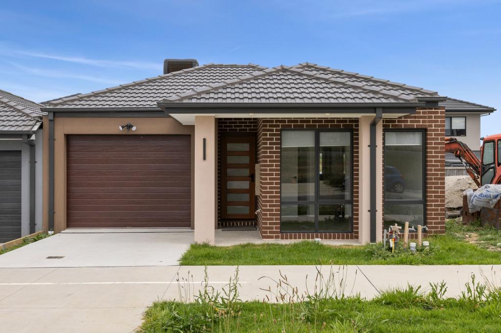 44 Hedgevale Dr, Officer, VIC 3809