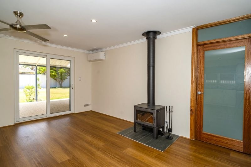 52 Charthouse Rd, Safety Bay, WA 6169