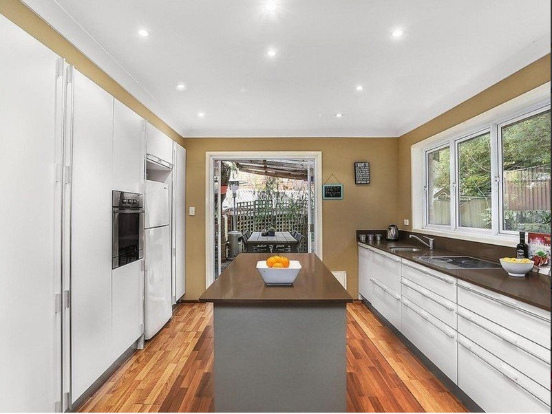 45 Moreton Rd, Illawong, NSW 2234