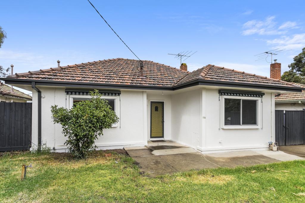 114 Devonshire Rd, Sunshine, VIC 3020
