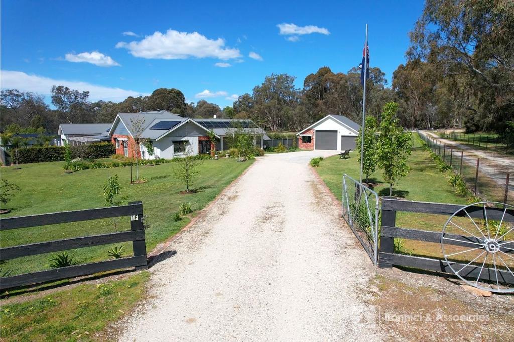 1f Howards Rd, Baranduda, VIC 3691