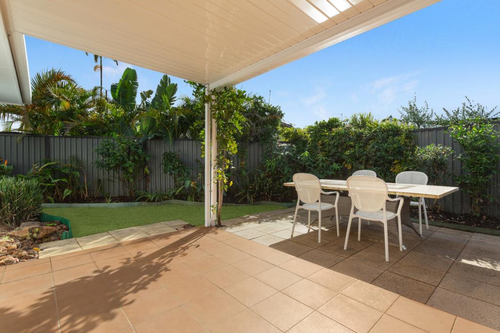 2/15 Logan Ave, Miami, QLD 4220