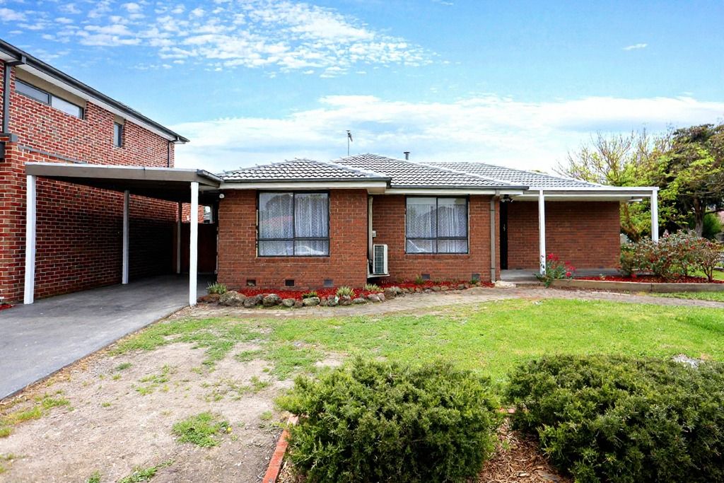 1 MONARO CRES, NARRE WARREN, VIC 3805