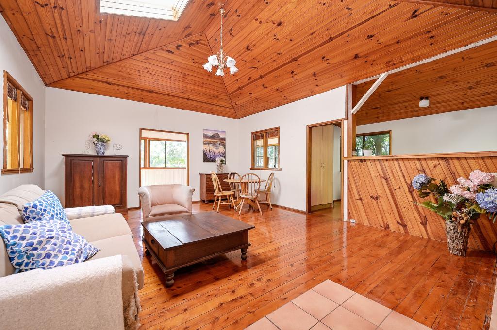 26 Woodfield Ave, Bundeena, NSW 2230