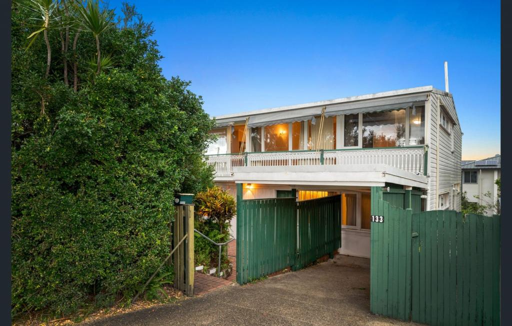 133 Seventh Ave, St Lucia, QLD 4067