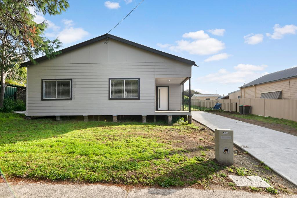 251 Cessnock Rd, Abermain, NSW 2326