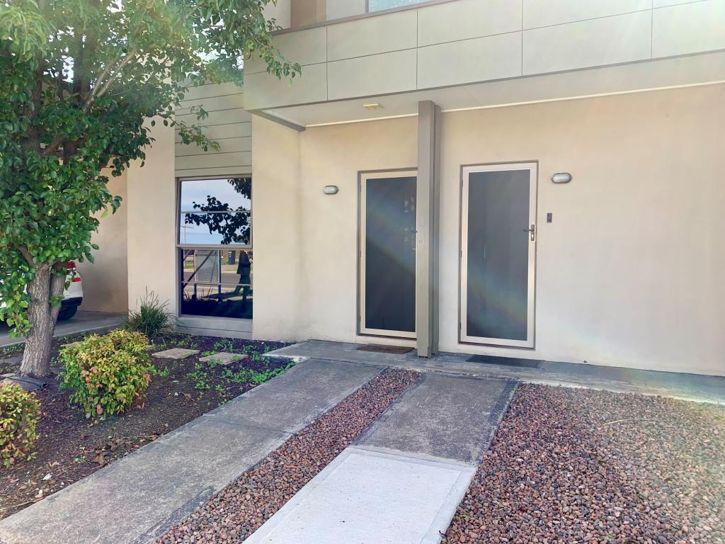 1/19 Positano Way, Lalor, VIC 3075