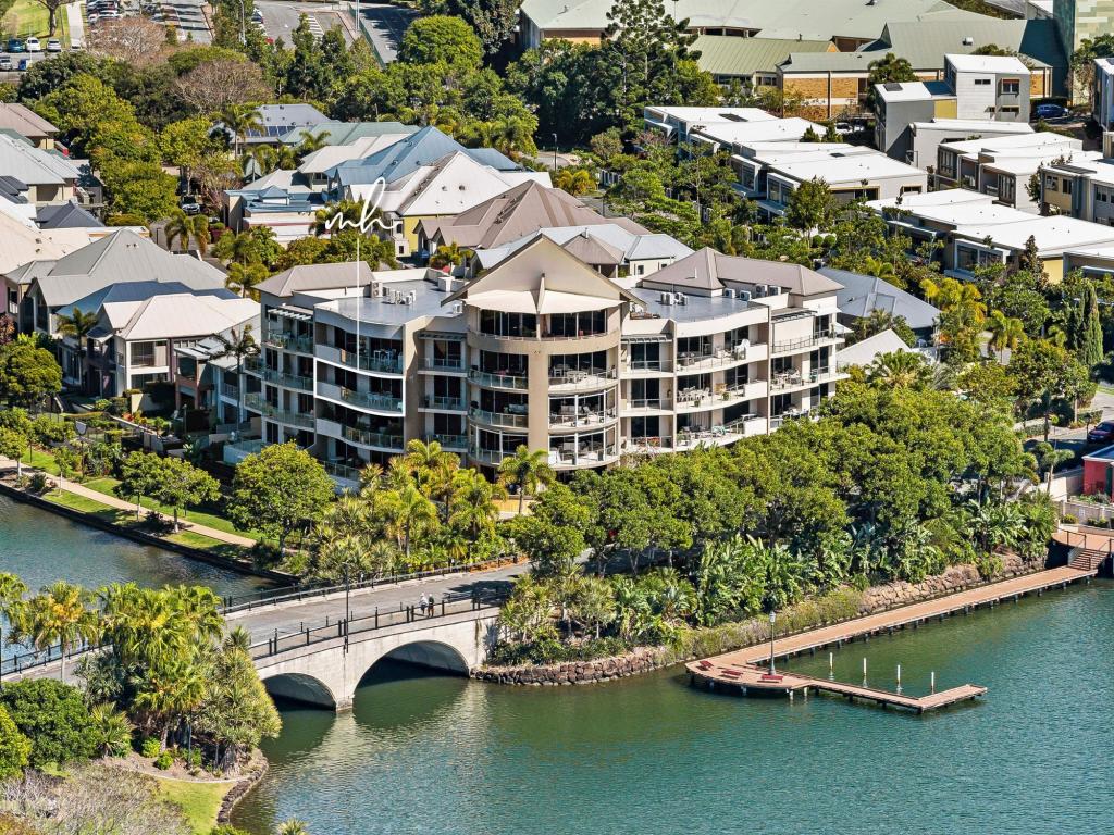 17/3046 Quay South Dr, Carrara, QLD 4211