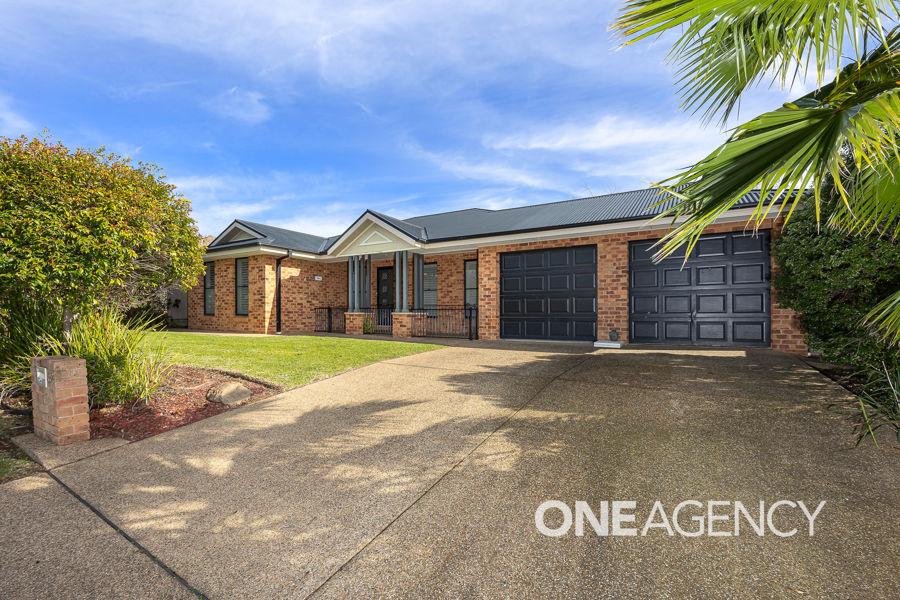 37 Bedervale St, Bourkelands, NSW 2650
