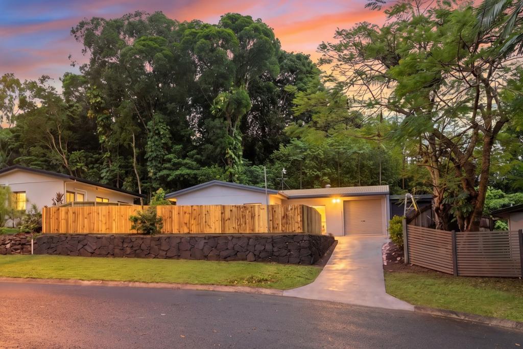 5 Garland Cl, Kanimbla, QLD 4870