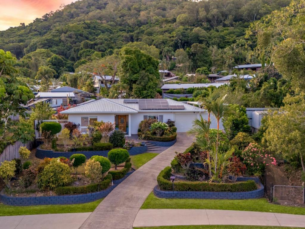 75 Impey St, Caravonica, QLD 4878