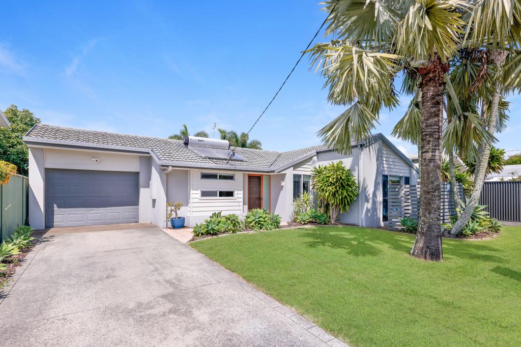 14 Robin Ave, Paradise Point, QLD 4216