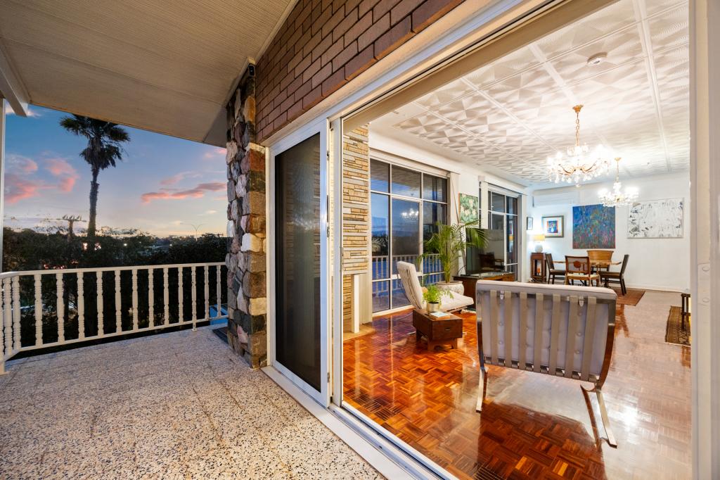 4 Meenaar Cres, Coolbinia, WA 6050