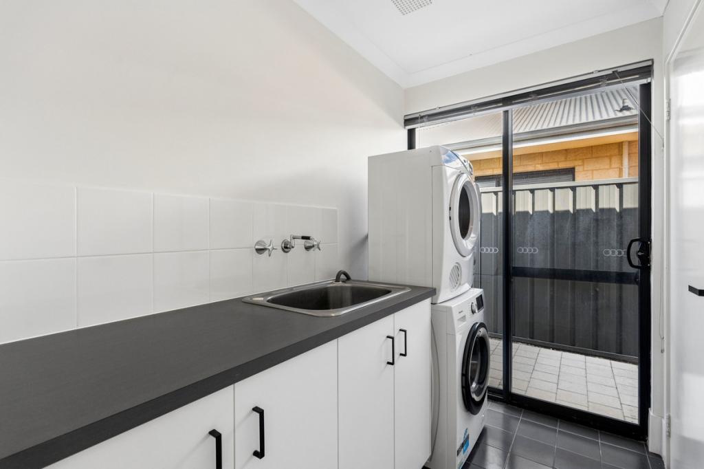 10/14 Wallangarra Rd, Carramar, WA 6031